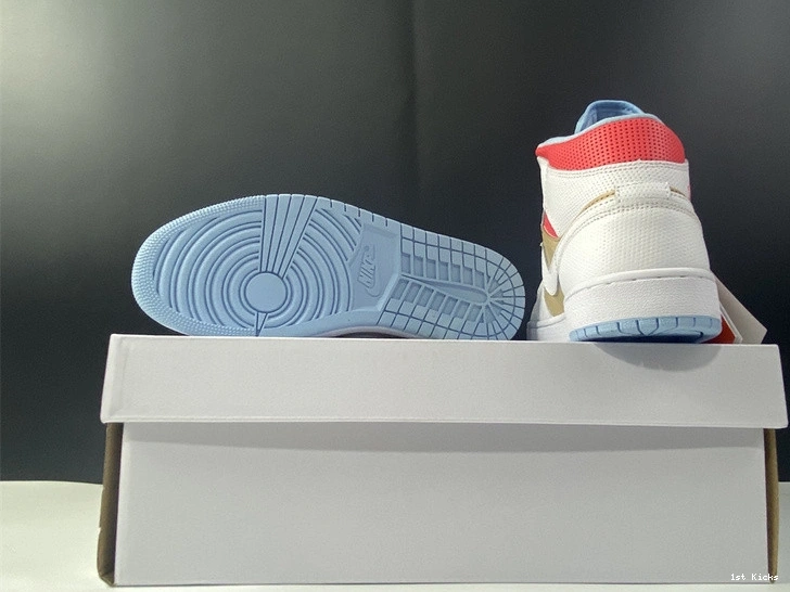 1 Jordan - Mid SE (W) Sesame CZ0774-200 0831